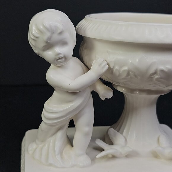 Vintage Japanese Cherub Cupid Doves Romantic 5” Ivory Ceramic Vase/Planter Japan - Picture 12 of 15